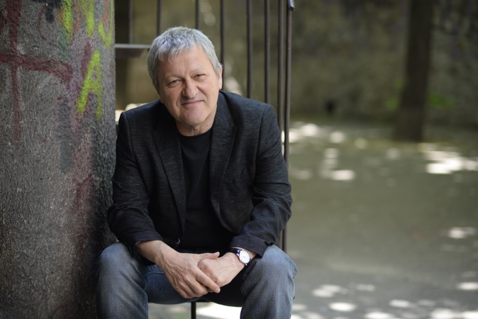 „Kauno literatūros savaitėje“ – pirmasis skaitytojų susitikimas su D. Velikičiumi