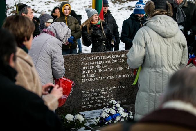 Petrašiūnų smėlynuose prisimintos kraupios žudynės