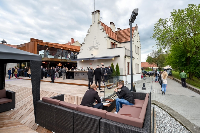 Duris atvėrė nauja pramogų erdvė – "Pilies sodas" 
