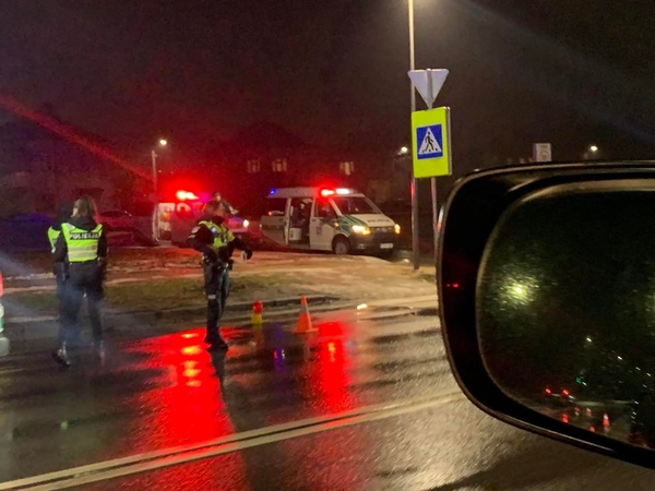 Nelaimė Vilijampolėje: į medikų rankas perduota pėsčiųjų perėjoje partrenkta moteris
