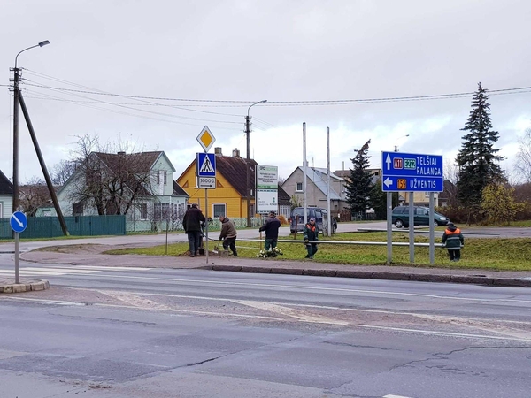 Pareigūnai budės prie sankryžos Kuršėnuose: būkite atidūs, vairuotojai ir pėstieji!