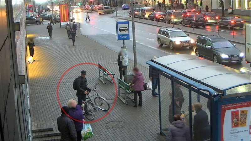 Šiaulių policija ieško moterį sužalojusio dviratininko