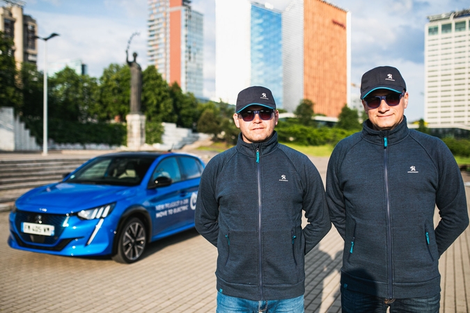 Seniausiose automobilių sporto varžybose – neeilinė dviejų keliautojų misija