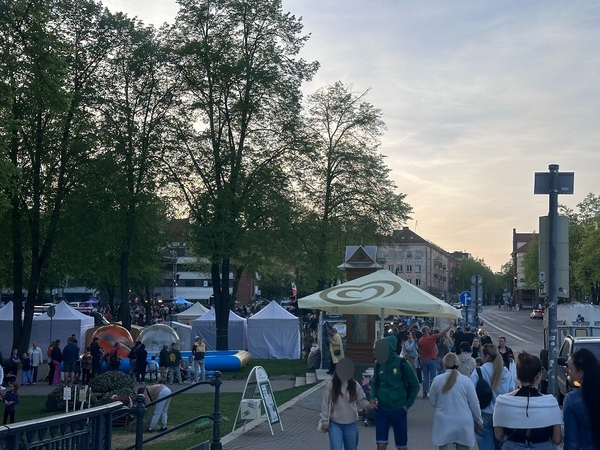 Pasipiktino: festivalyje besilankę rūkoriai sukėlė kai kurių miesto gyventojų nepasitenkinimą.