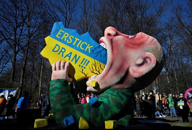 V. Putinas: Rusijos „operacija“ Ukrainoje vyksta sėkmingai