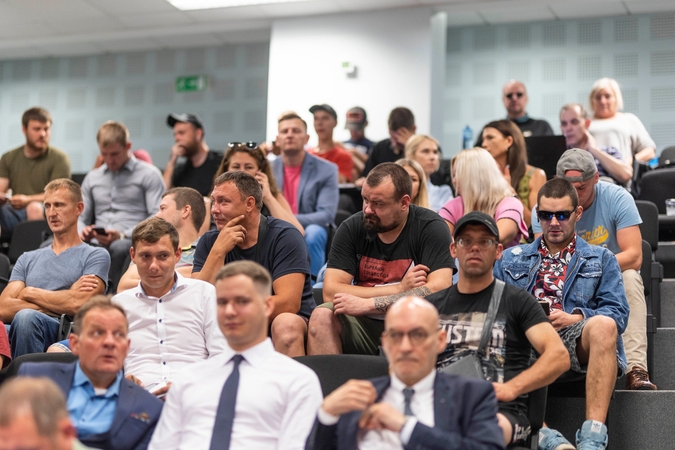 Kaltinamojo riaušių byloje gynėja: VST pareigūnai buvo smurtautojai