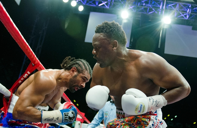 Boksas: D. Chisora kontraversiškai išplėšė pergalę prieš M. Scottą