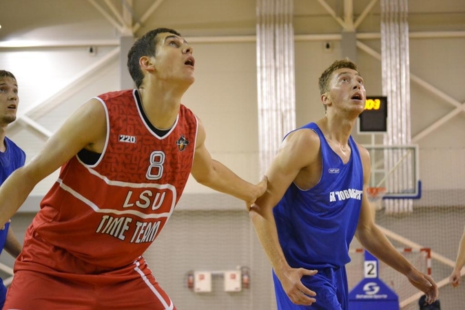          Ketvirtame kėlinyje spurtavęs “LSU-Atletas” įveikė “Lokomotiv” komandą