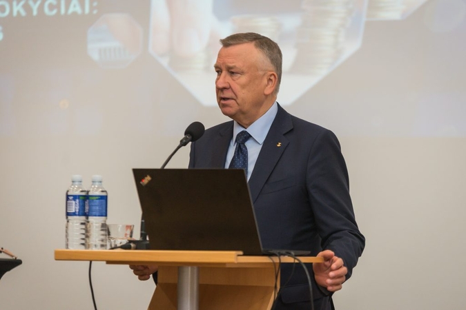 Planuojama steigti prekinio kredito draudimo agentūrą