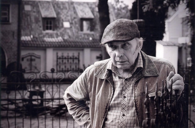 D.Varkalis.