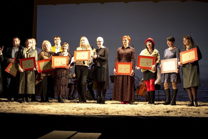 Priekulėje išdalyti garbingi mėgėjų teatrų apdovanojimai