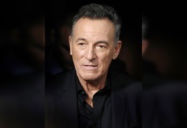 JAV roko ikonai B. Springsteenui už alkoholio vartojimą parke skirta 500 dolerių bauda