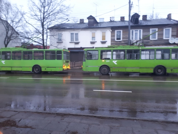 Skubantiems į darbus – troleibusų staigmena