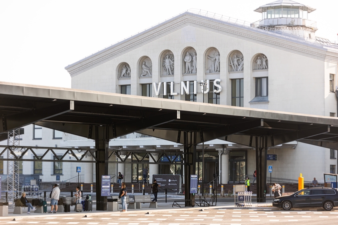 Vilniaus oro uostui penkeriems metams bus suteiktas simbolinis M. K. Čiurlionio vardas