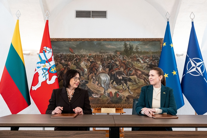 Bendradarbiavimo susitarimo dėl Lietuvos mokinių ir jaunimo pilietinio ir patriotinio ugdymo pasirašymas