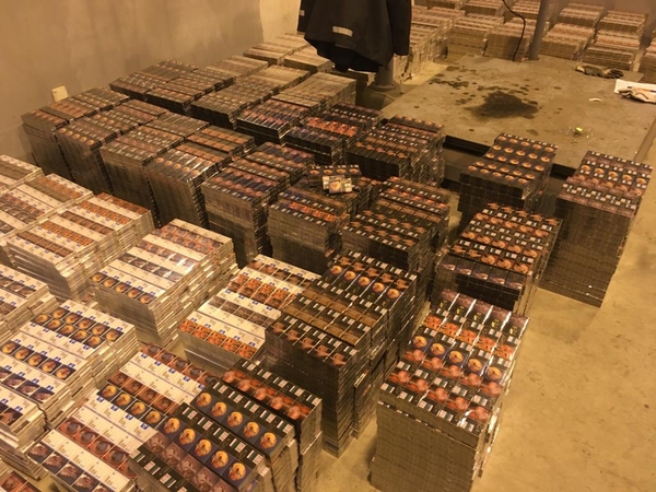 Iš Rusijos mėginta įvežti 236 tūkst. eurų vertės rūkalų kontrabandą