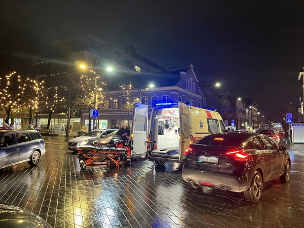 Vienas kartas nemelavo: automobilis Laisvės alėjoje kliudė dviratininką 