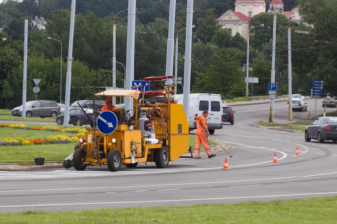 Pritarta siūlymui įvesti kvotas dirbti atvykstantiems užsieniečiams