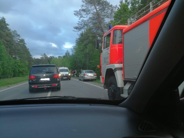 Netoli Kačerginės – trijų mašinų avarija, į griovį nulėkė sunkiasvoris automobilis