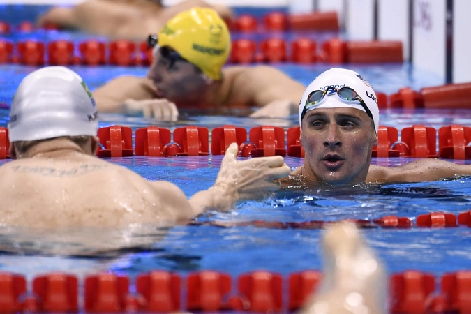 Ryanas Lochte (dešinėje)