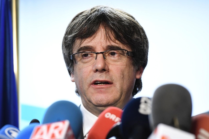Carlesas Puigdemont'as