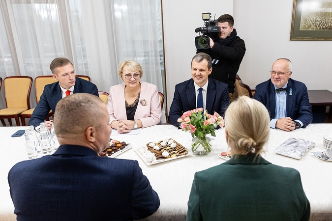 R. Budbergytė: pabandysime tą psichoterapijos seansą tęsti