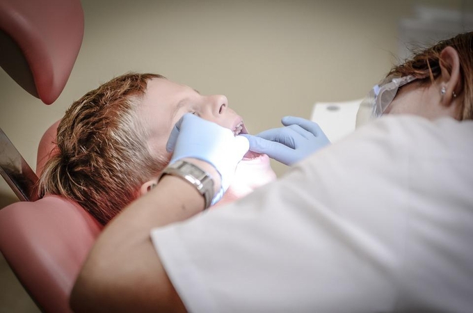 Negalią turintiems žmonėms – odontologijos paslaugos į namus