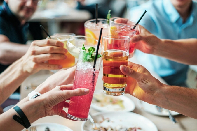 Nepaisant draudimų priklausomybė nuo alkoholio Lietuvoje tebegydoma kodavimu