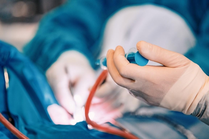 Pirma Lietuvoje donoro kraujagyslės implantacija išsaugojo pacientui koją