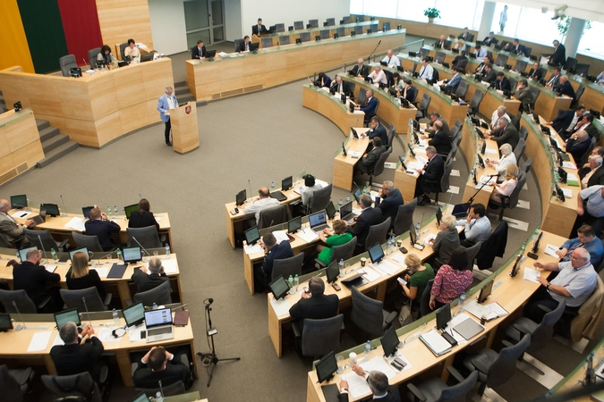 Seimas nespėja laiku užbaigti rudens sesijos, teks posėdžiauti ilgiau