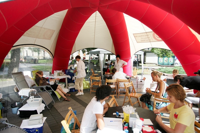 Lietuvoje daugėja neatlygintinų ir nuolatinių kraujo donorų