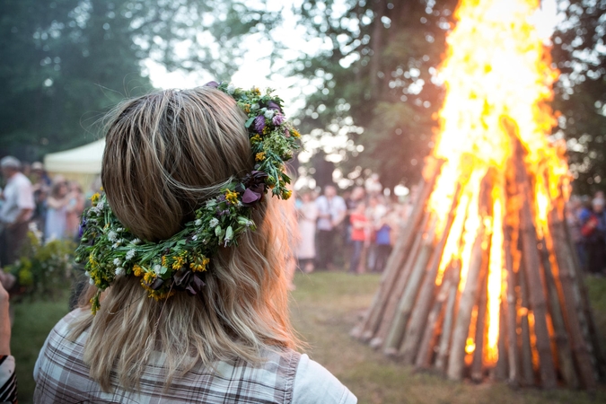 Tyrimas: kiek lietuviams kainuos Joninių naktis?