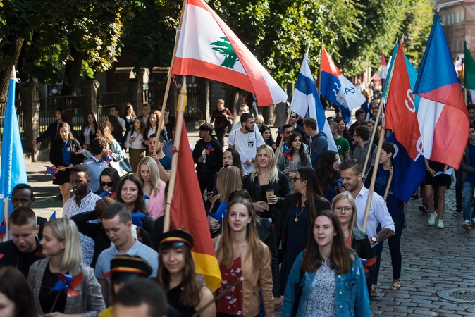 Studijas LSMU pradeda geriausiais rezultatais mokyklas baigę Lietuvos abiturientai