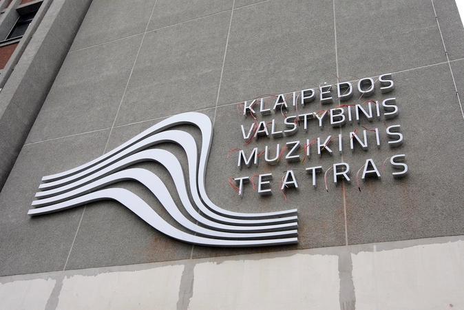 Atgarsiai: dėl Klaipėdos valstybinio muzikinio teatro viešųjų pirkimų liepsnoja aistros – vienas tiekėjas išvadintas melagiu, o pirkimų peripetijas aiškinasi teismai.