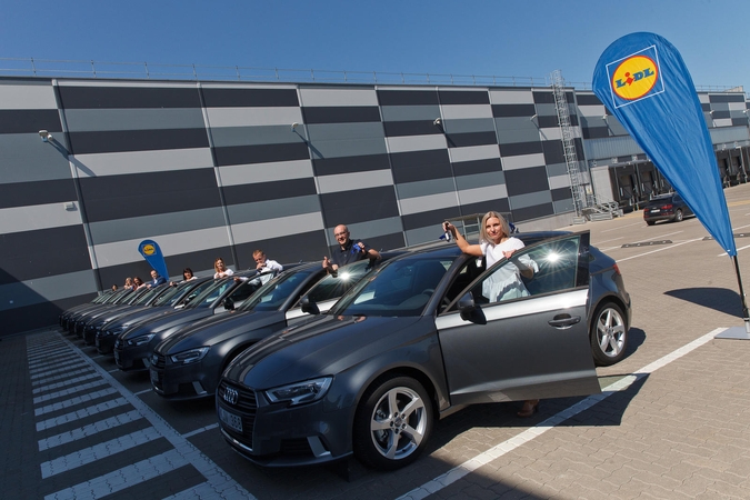 „Audi“ automobiliai – dar devyniems iššūkį įveikusiems „Lidl“ parduotuvių vadovams