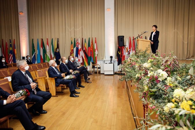 Sukaktis: spalio 10 d., minint universitetui ypatingą jubiliejų, pirmieji užsienio absolventai, taip pat esami ir buvę LSMU vadovai apžvelgė nudirbtus darbus. 