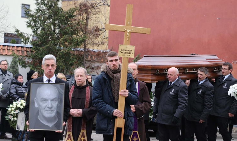 Teatro genijus E. Nekrošius išlydėtas amžinojo poilsio