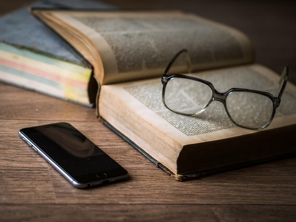 Telefoniniai sukčiai apgavo du Klaipėdos senolius