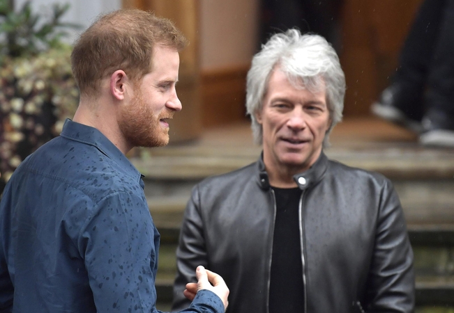 Princas Harry įrašė dainą su Jonu Bon Joviu