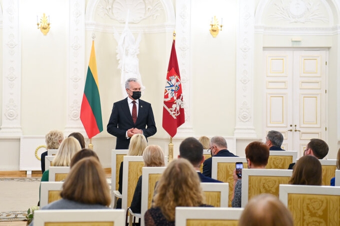 Prezidentūroje apdovanoti geriausių disertacijų autoriai