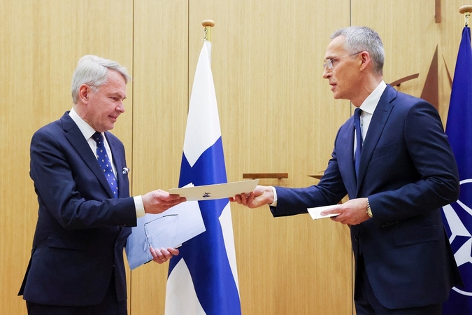 Istorinė diena: Suomija tapo 31-ąja NATO nare