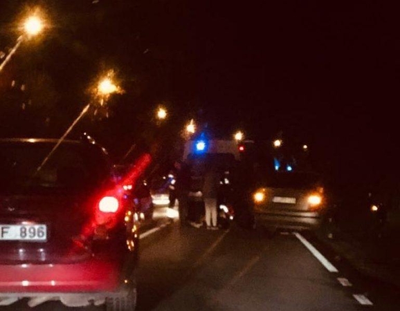 Nelaimė Panevėžio pėsčiųjų perėjoje: partrenkta septyniolikmetė