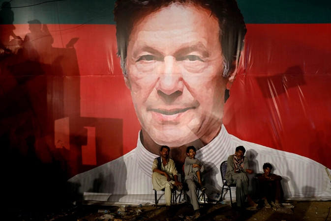Prisaikdinta Pakistano vyriausybė