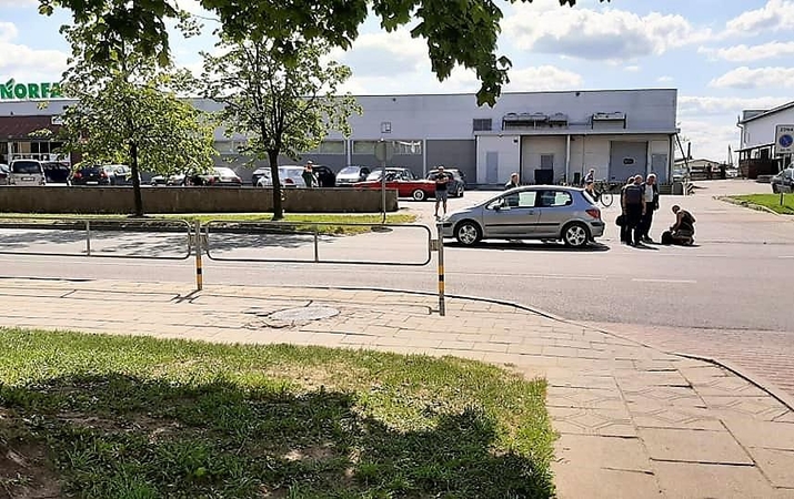 Skaudi nelaimė Panevėžyje – automobilis mirtinai sužalojo moterį