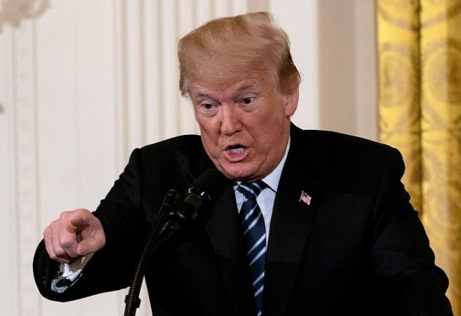 D. Trumpas reikalauja tyrimo dėl įtariamo jo rinkimų kampanijos šnipinėjimo