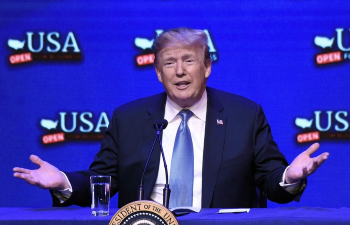 D. Trumpas ketina įvesti naujus apribojimus Kinijos įmonėms?