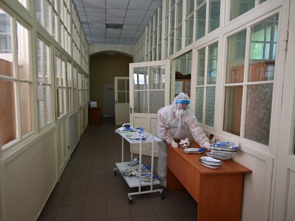 Ukrainoje nustatytas naujas COVID-19 atvejų paros rekordas, 48 pacientai mirė