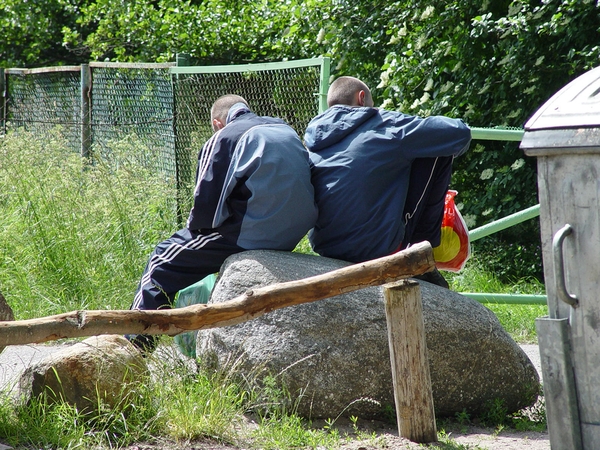Jaunieji nusikaltėliai neturi skrupulų: Taikos prospekte bandyta apiplėšti paauglį