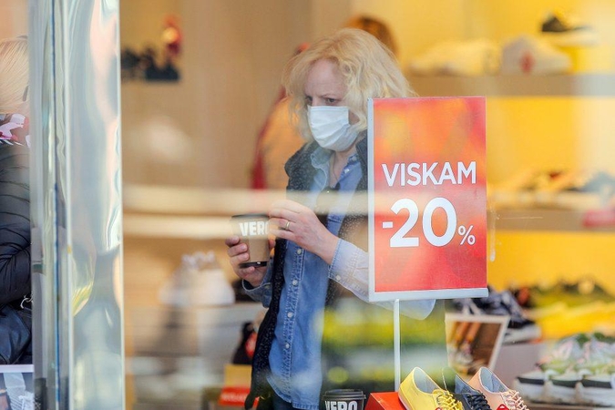 Klaipėdoje dėl koronaviruso pradedami testuoti vaistininkai ir prekybos darbuotojai