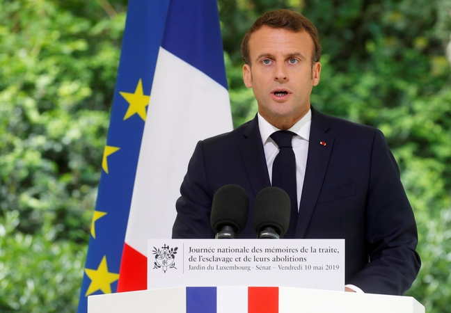 Apklausa: po dvejų prezidentavimo metų E. Macrono reitingas aukštesnis nei pirmtako